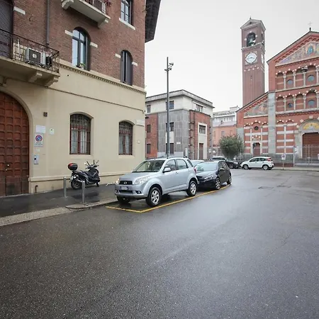 La Casa Di Irene - Bright In The Navigli Area Mailand
