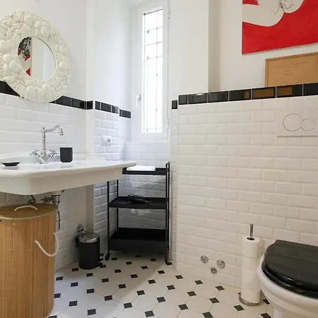 Апартаменты La Casa Di Irene - Bright In The Navigli Area *
