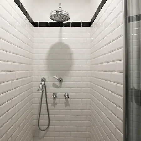 La Casa Di Irene - Bright In The Navigli Area Апартаменты